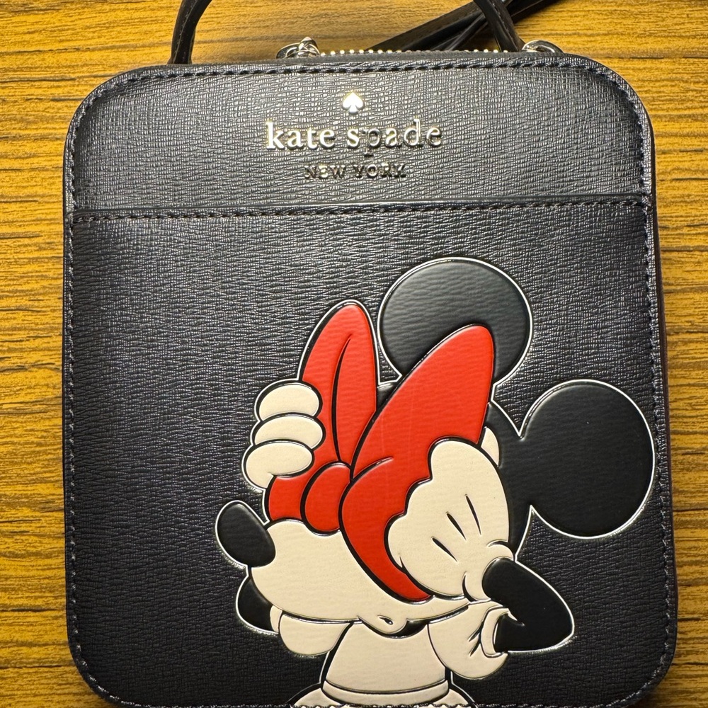Disney X kate spade New York Minnie Mouse Daisy Vanity Crossbody mini Bag -
NWT